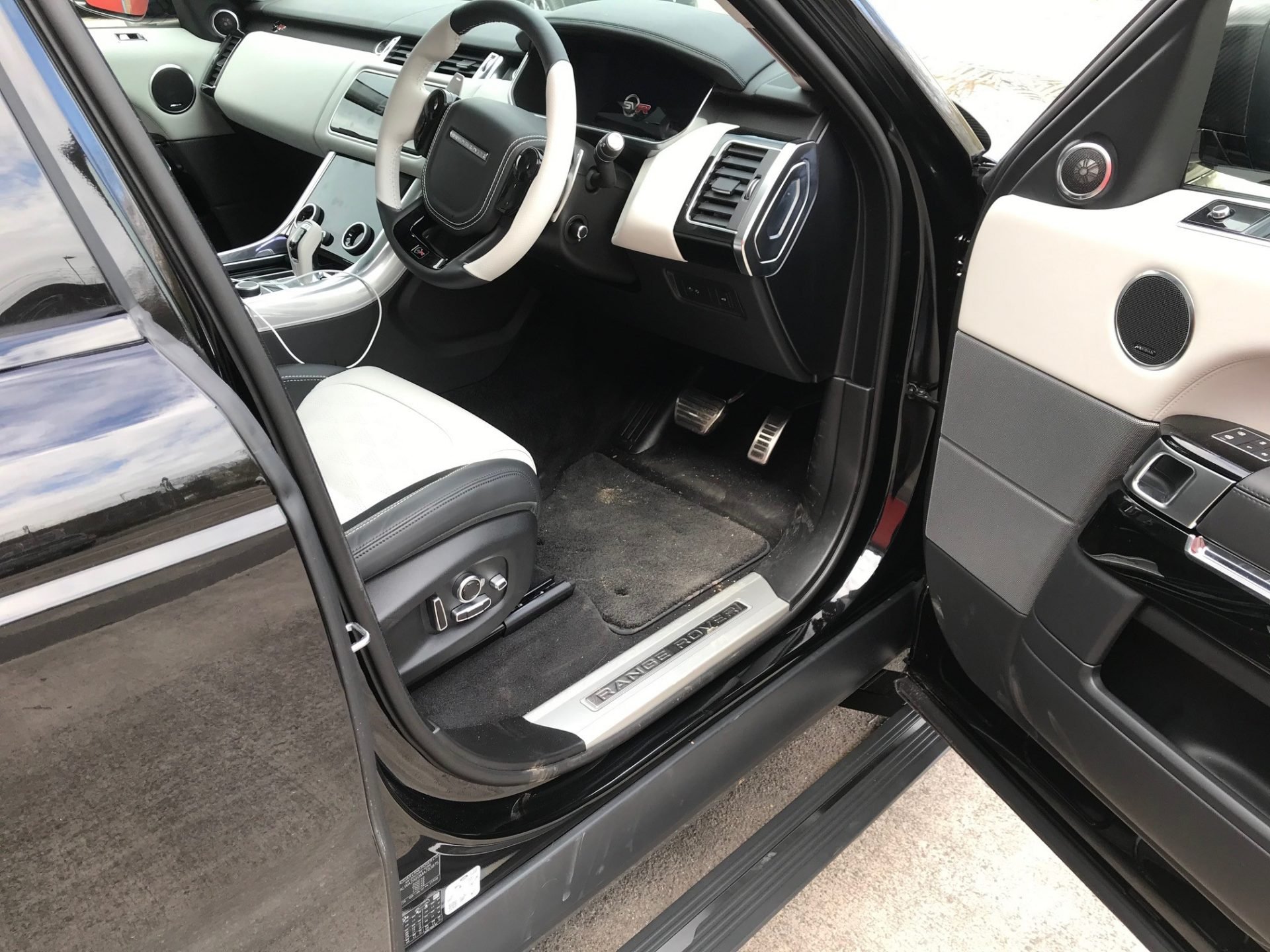 Automatic Electric Power Side Steps For Range Rover